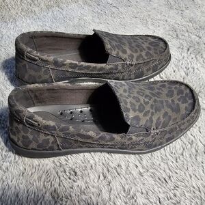 Women's Grey Leopard Crocs Loafer Shoes, Size 8, like new!